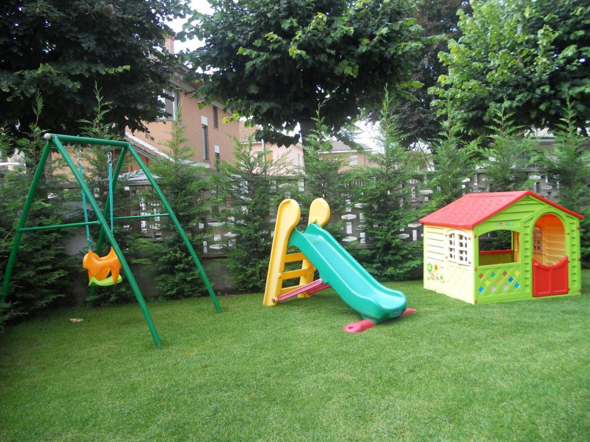 Beb Villa Aurora Carmagnola Δωμάτιο φωτογραφία